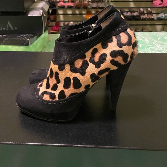 VINTAGE Gently Used Dior Heels - Picture 2 of 5